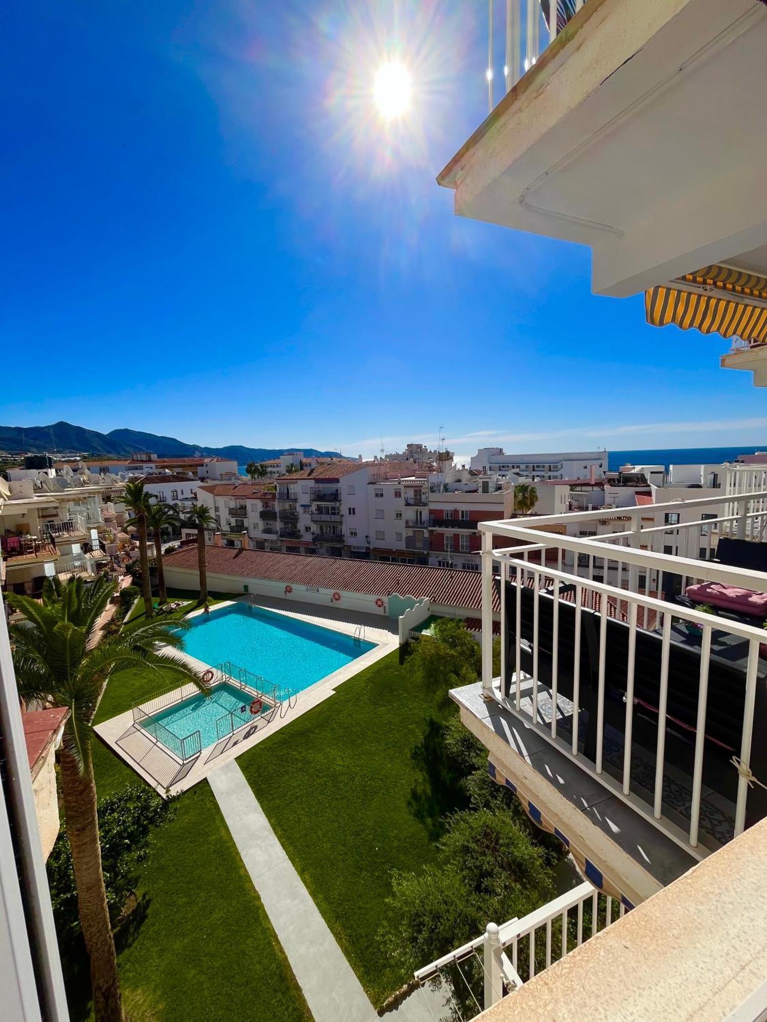 Wonderful Flat With Seaview In Nerja Apartment Екстериор снимка